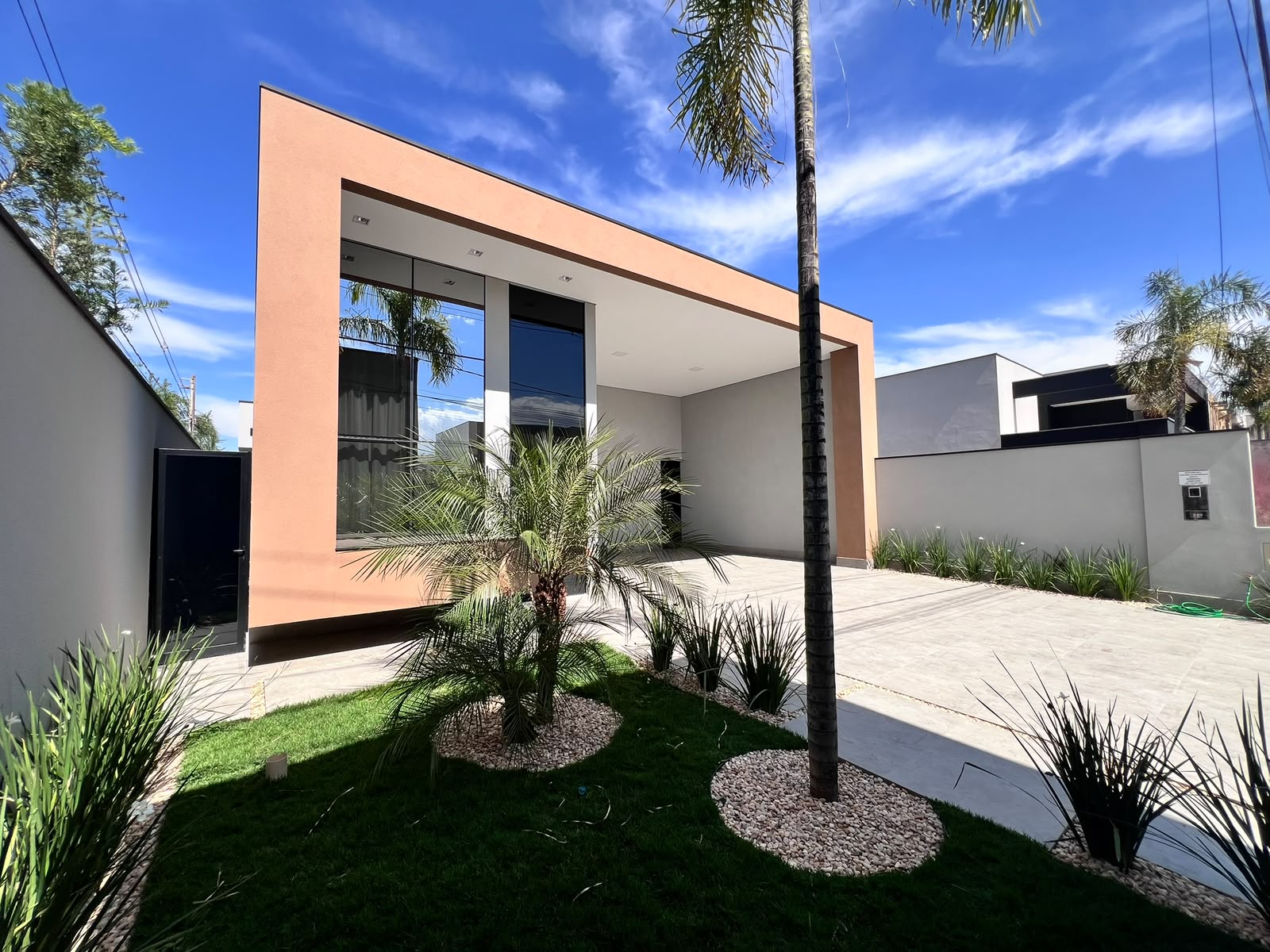 CASA RUA 10A 1.800