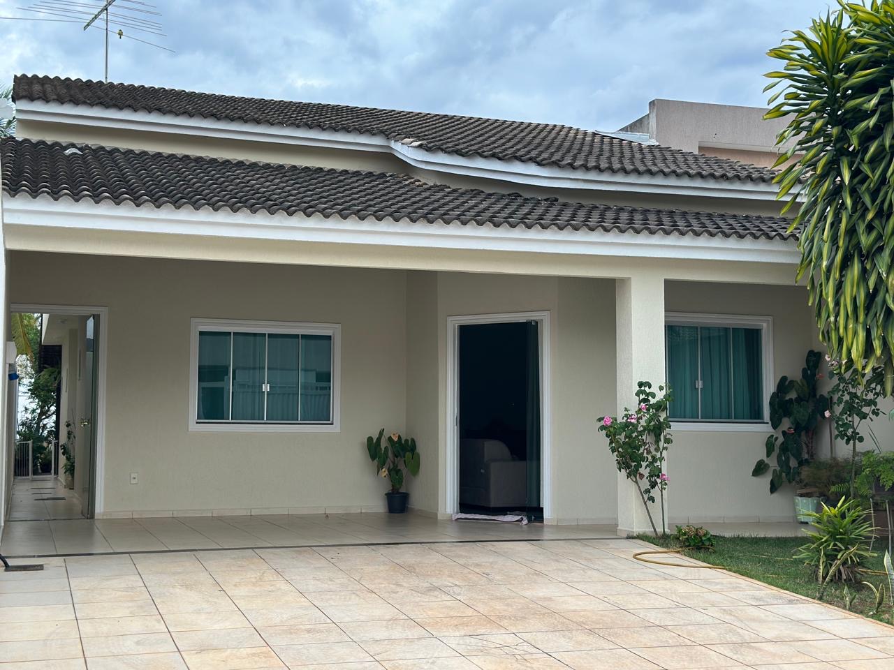 # 🏡 CASA COLONIAL À VENDA EM VICENTE PIRES — RUA 04